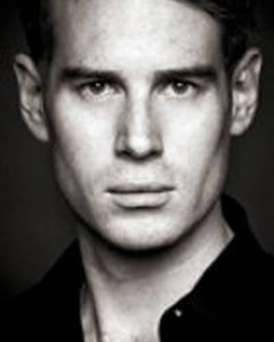 Том Робертсон фото