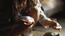 Кадр из фильма "Нелл" - 1