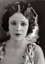 Мона Марис фото