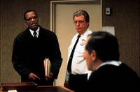 Кадр В чужом ряду