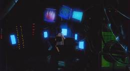 Кадр из фильма "Эксперименты Лэйн" - 2