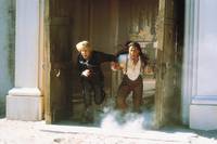 Кадр Шанхайский полдень