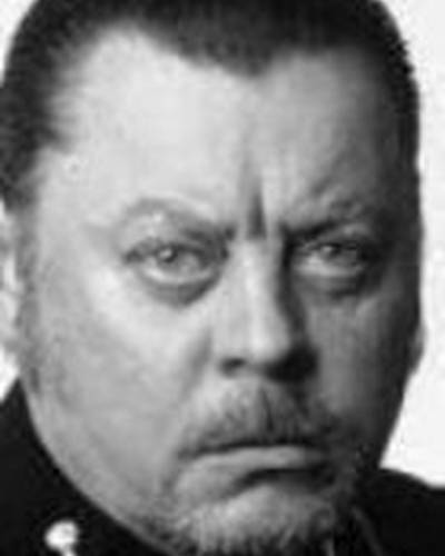 Хайвел Беннетт фото