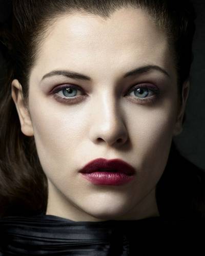 Джессика Де Гау фото