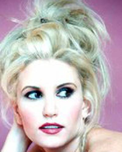 Николь МакОли фото