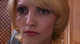 Кадр из фильма "Проклятый рай" - 1