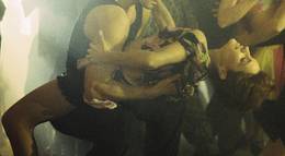 Кадр из фильма "Ламбада" - 2