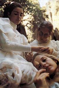 Кадр Пикник у Висячей скалы