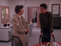 Кадр Коломбо: Коломбо сеет панику