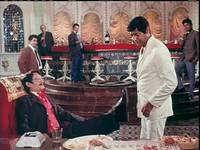 Кадр Амар,  Акбар, Антони