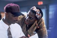 Кадр Больше денег