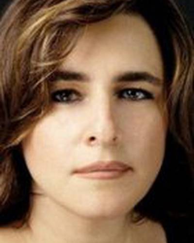 Эсра Дерманджыоглу фото