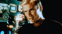 Кадр из фильма "Универсальный агент" - 1