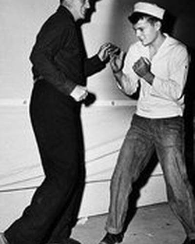 Патрик Уэйн фото