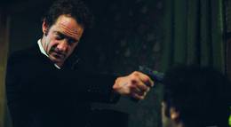 Кадр из фильма "Все ради нее" - 1