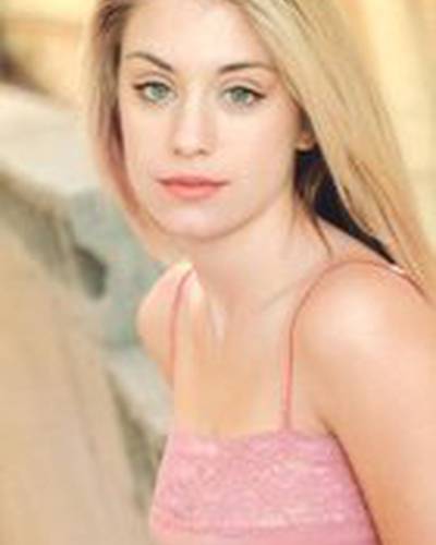 Дженнифер Холлэнд фото