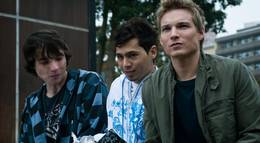 Кадр из фильма "Нелегкая игра" - 1