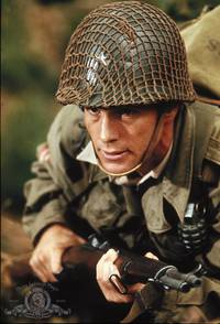 Кадр Мост слишком далеко