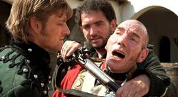 Кадр из фильма "Враг Шарпа" - 1