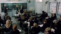 Кадр из фильма "Куколка" - 2