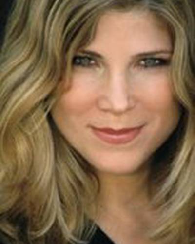 Стефани Томас фото