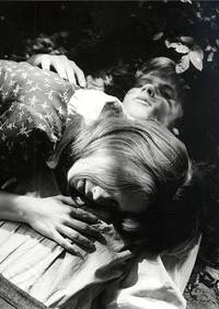 Кадр Любовь между каплями дождя