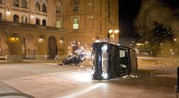 Кадр из фильма "Средь бела дня" - 1