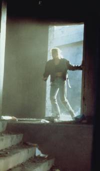 Кадр Вдали от дома