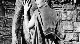 Кадр из фильма "Миссия Лисистраты" - 1