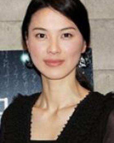 Макико Есуми фото