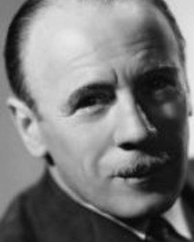 Роланд Янг фото