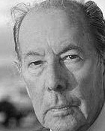 Теренс Янг фото