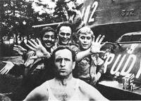 Кадр Четыре танкиста и собака