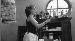 Кадр из фильма "Древнейшая профессия в мире" - 2