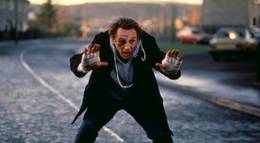 Кадр из фильма "Переступая черту" - 2