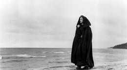 Кадр из фильма "Женщина французского лейтенанта" - 1