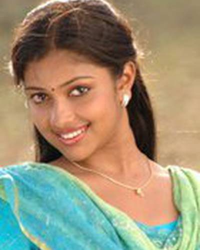 Амала Пол фото