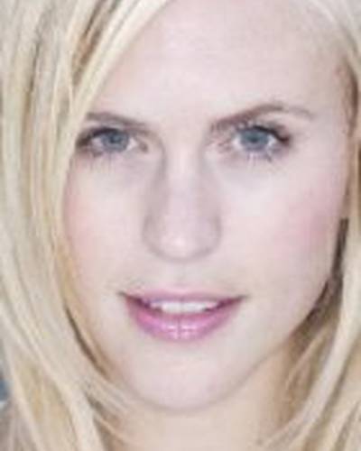 Энни МакЭлвейн фото