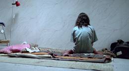 Кадр из фильма "Впусти меня" - 1