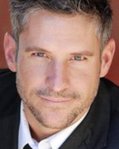 Микаель Дин Коннолли фото