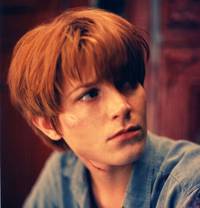 Кадр Одинокая белая женщина