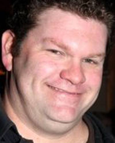 Дэниэл Стюарт фото