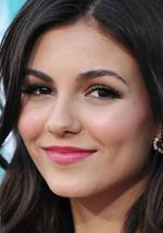 Даниэла Бобадилла фото