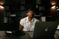 Кадр Всем нужна Кэт