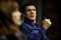 Кадр Пересекая черту