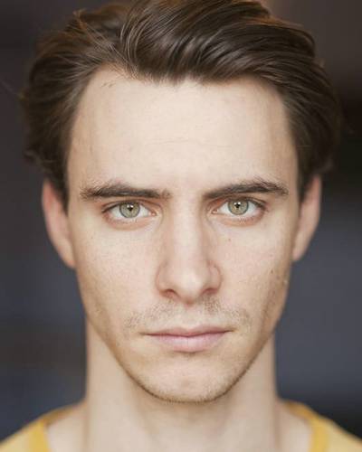 Гарри Ллойд фото