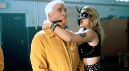 Кадр из фильма "Без вины виноватый" - 2