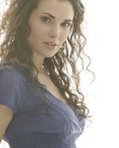 Лаура Меннелл фото