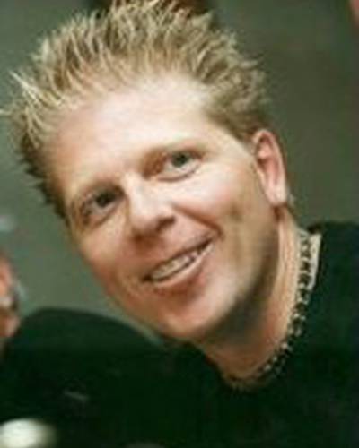 Декстер Холланд фото