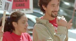 Кадр из фильма "Хлеб и розы" - 1